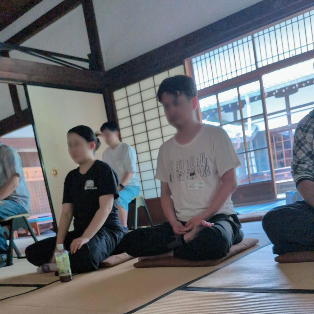 坐禅の風景です。